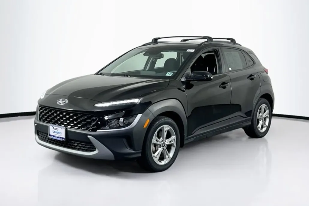 2022 Hyundai Kona SEL photo 1