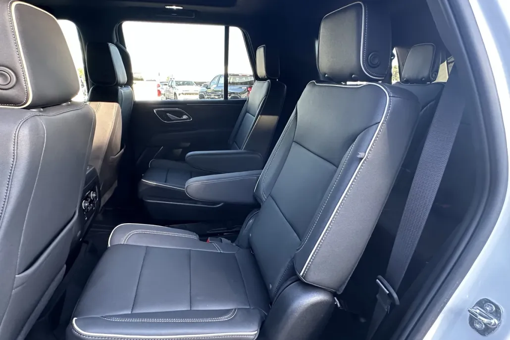 2023 Chevrolet Tahoe Premier photo 1