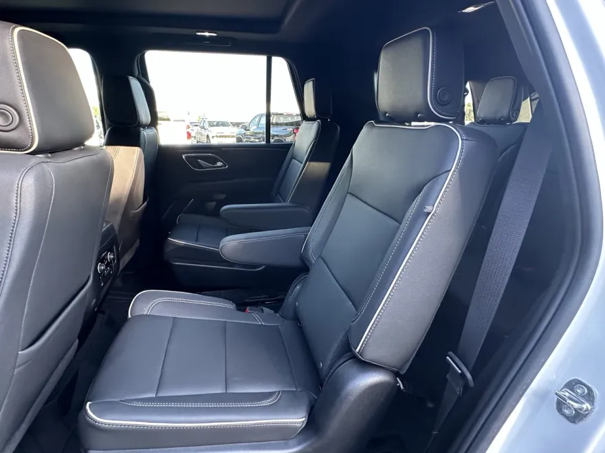 2023 Chevrolet Tahoe Premier photo 1