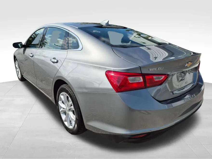 2023 Chevrolet Malibu 1LT photo 1