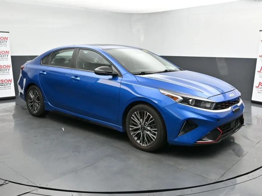 2023 Kia Forte GT-Line photo 1