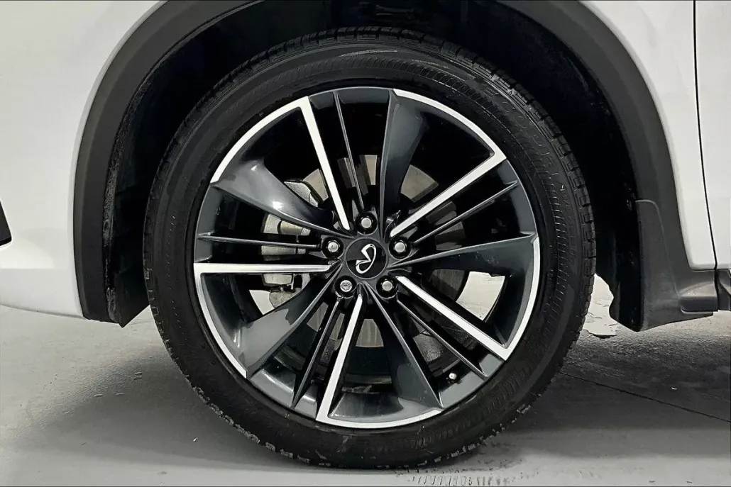 2023 Infiniti QX55 Essential photo 1