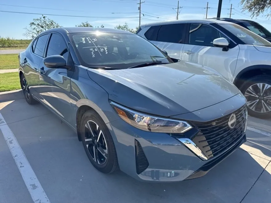 2024 Nissan Sentra SV photo 1