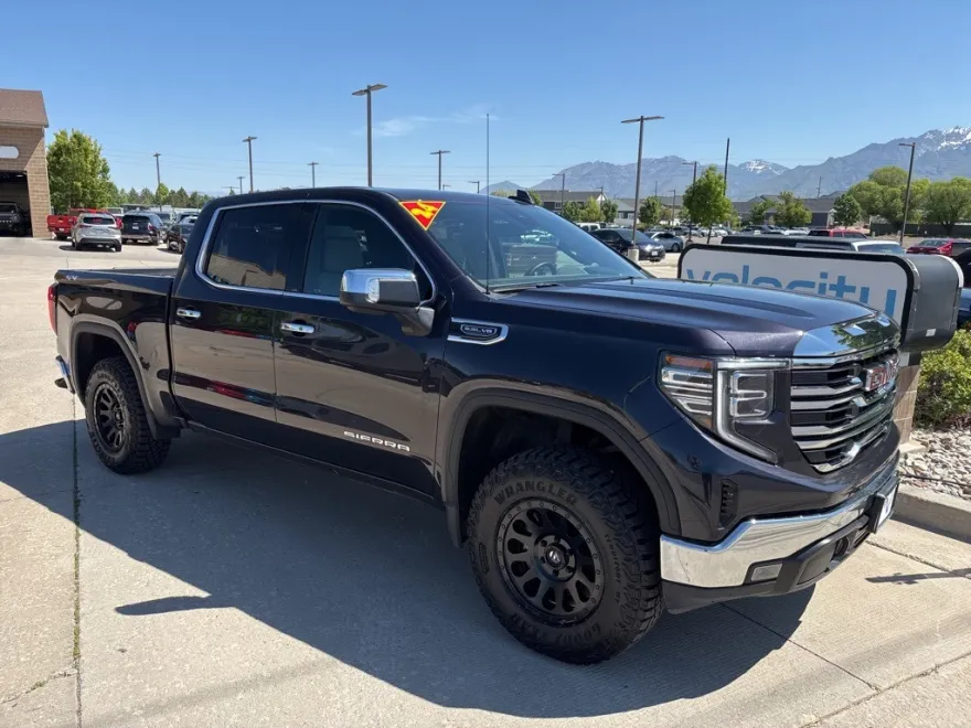 2024 Gmc Sierra 1500 SLT photo 1