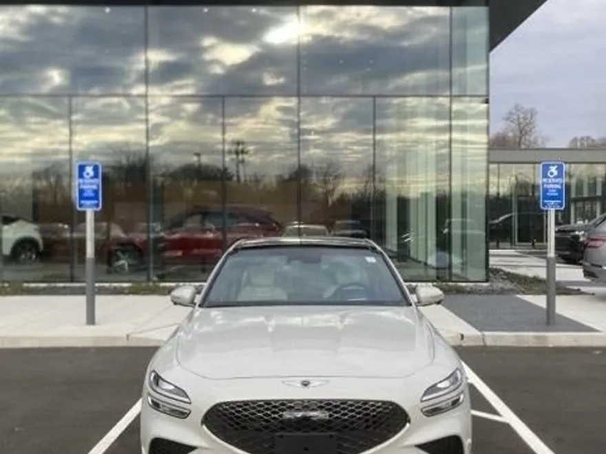 2025 Genesis G70 3.3T Sport Prestige photo 1