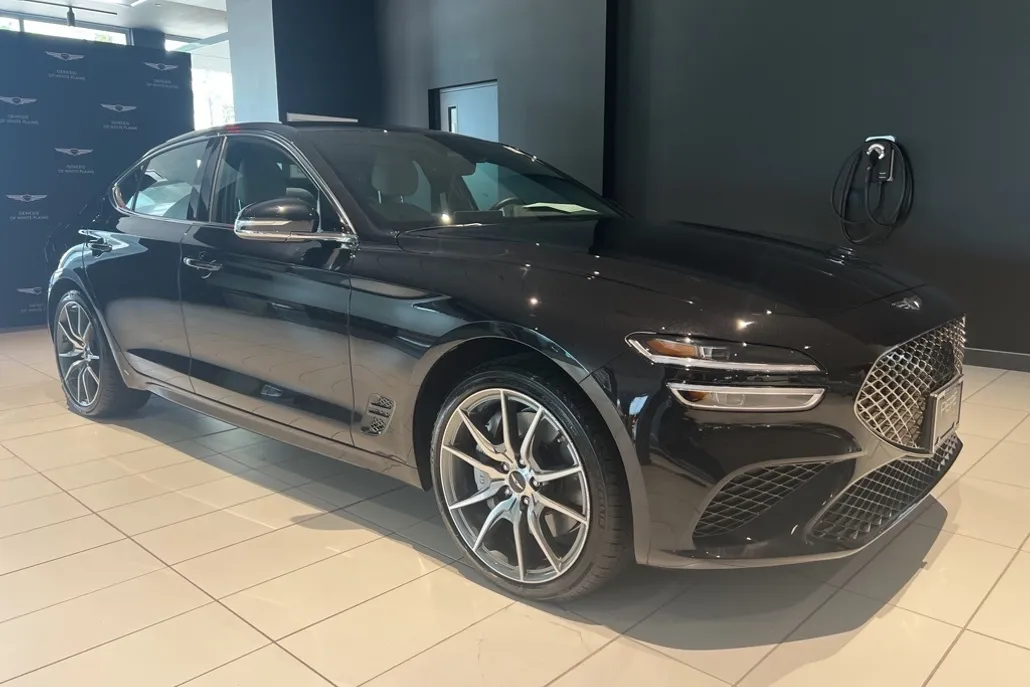 2025 Genesis G70 2.5T photo 1