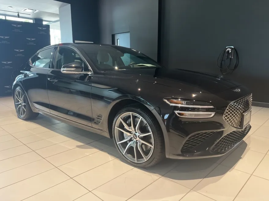 2025 Genesis G70 2.5T photo 1