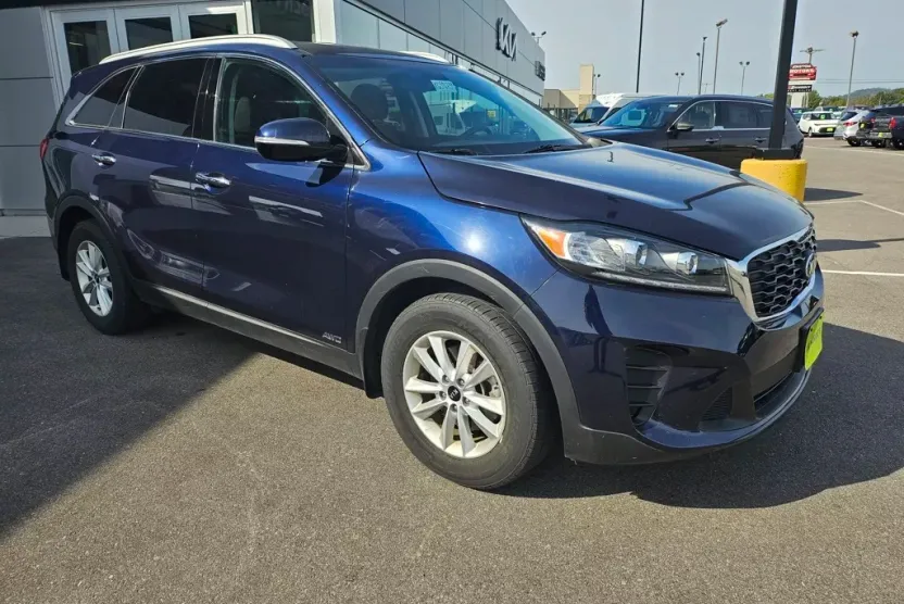 2019 Kia Sorento LX photo 1