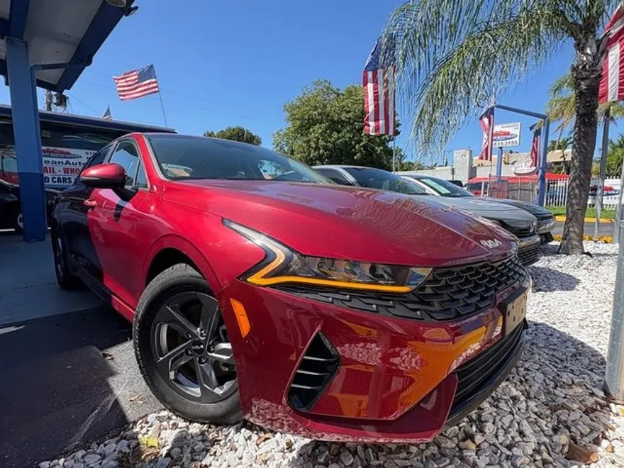 2022 Kia K5 LXS photo 1