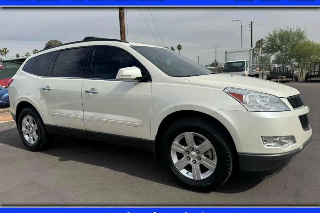 2012 Chevrolet Traverse 2LT photo 1