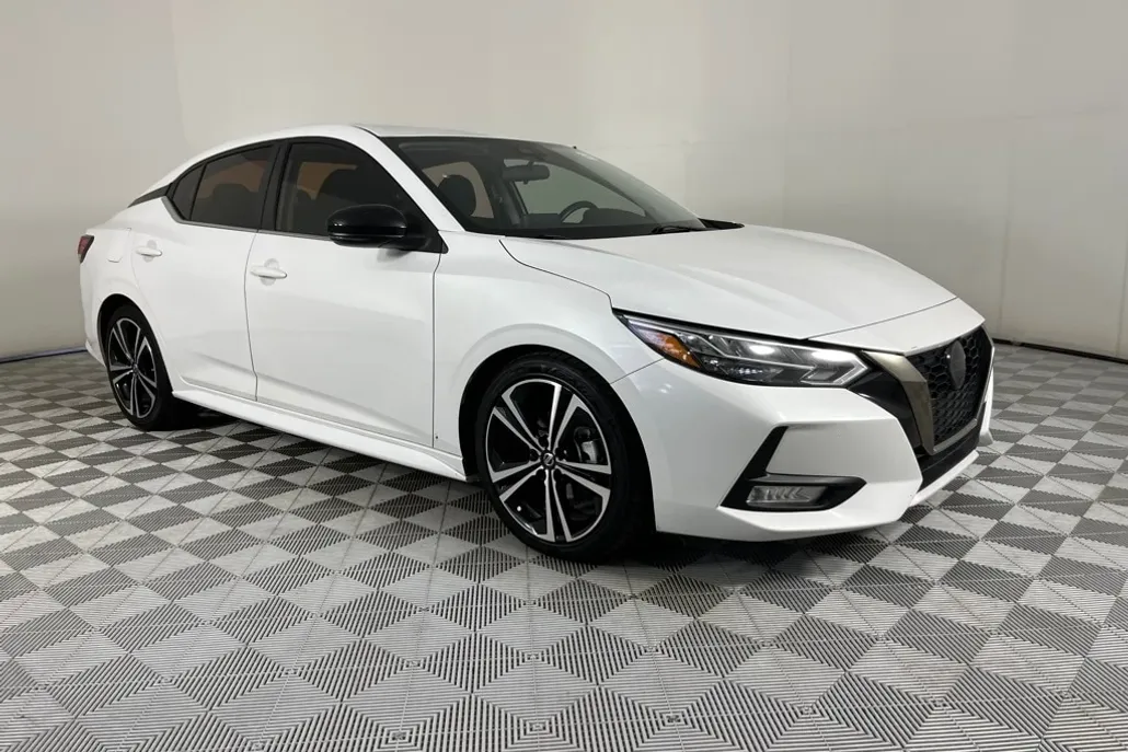 2020 Nissan Sentra SR photo 1