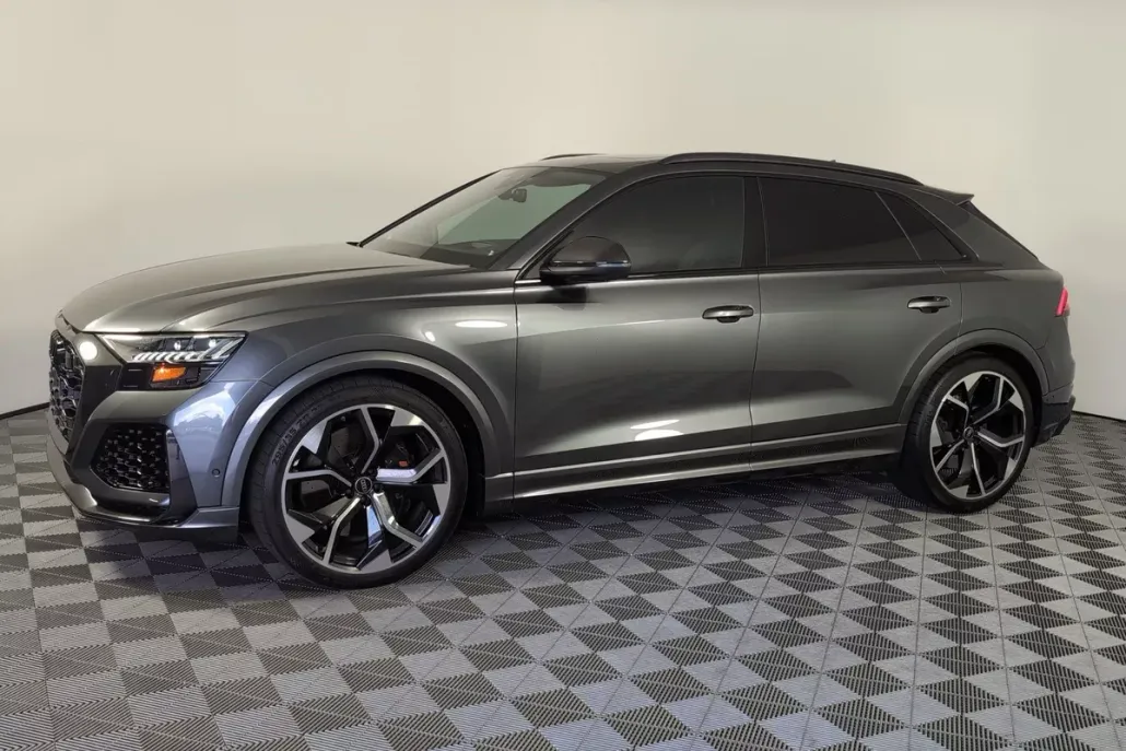 2023 Audi RS Q8 photo 1