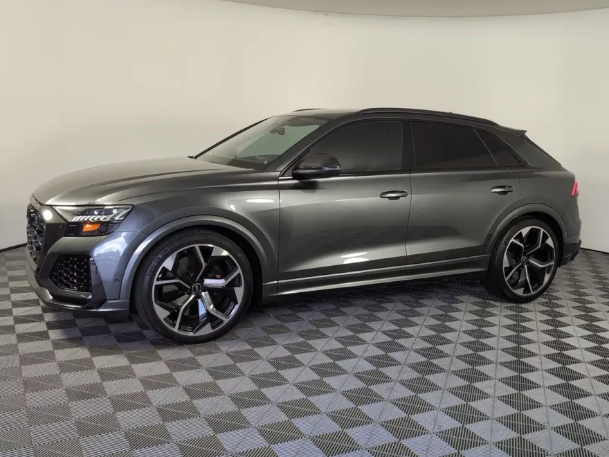 2023 Audi RS Q8 photo 1