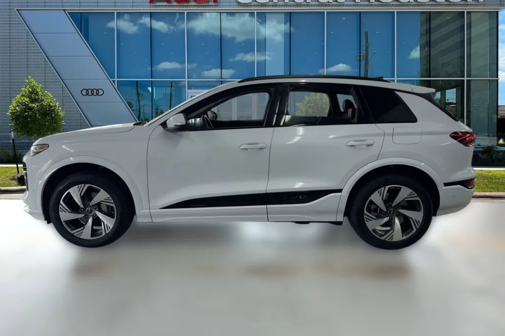 2025 Audi Q6 E-tron Premium Plus photo 1
