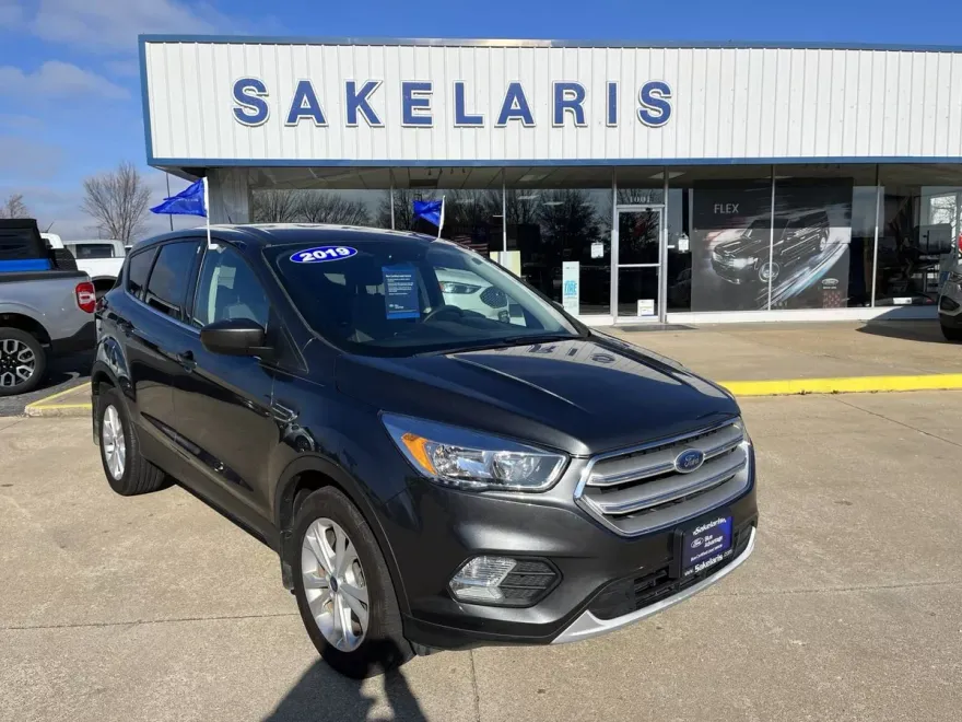 2019 Ford Escape SE photo 1