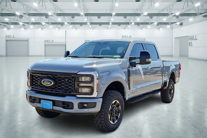 2025 Ford F-350 Lariat photo 1