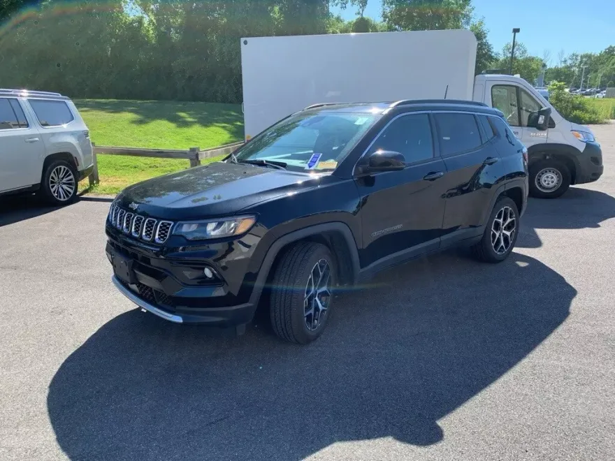 2025 Jeep Compass Limited photo 1