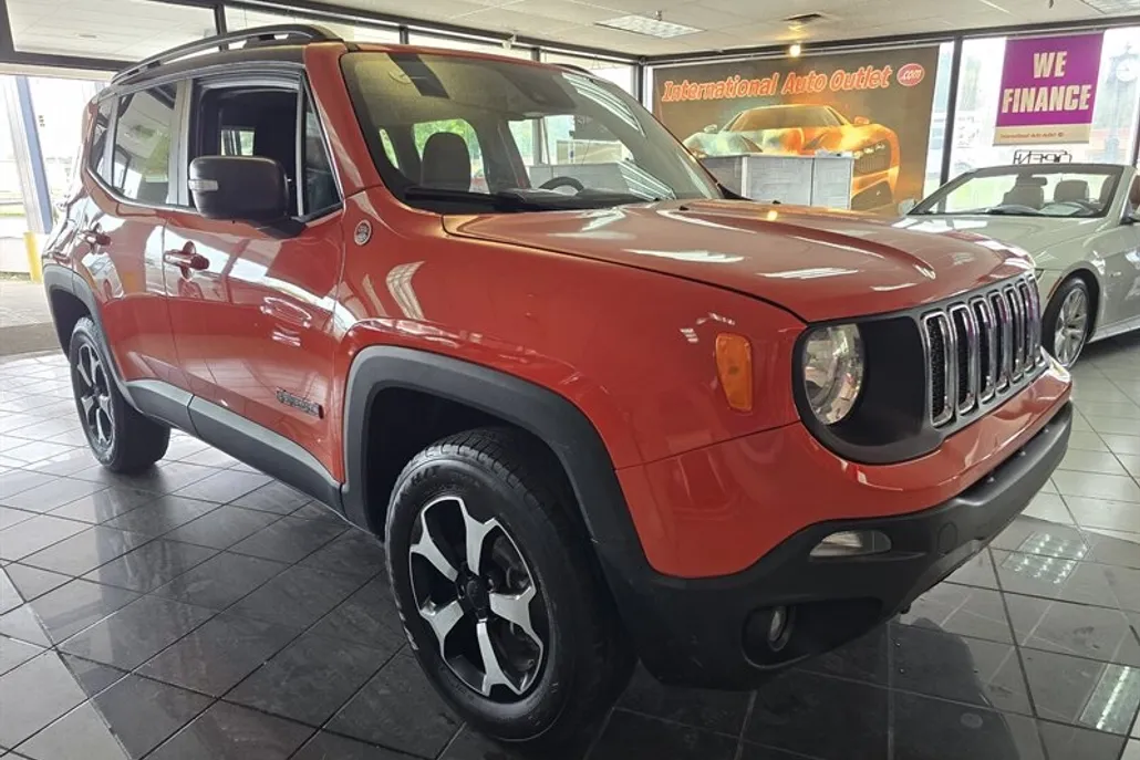 2021 Jeep Renegade Trailhawk photo 1