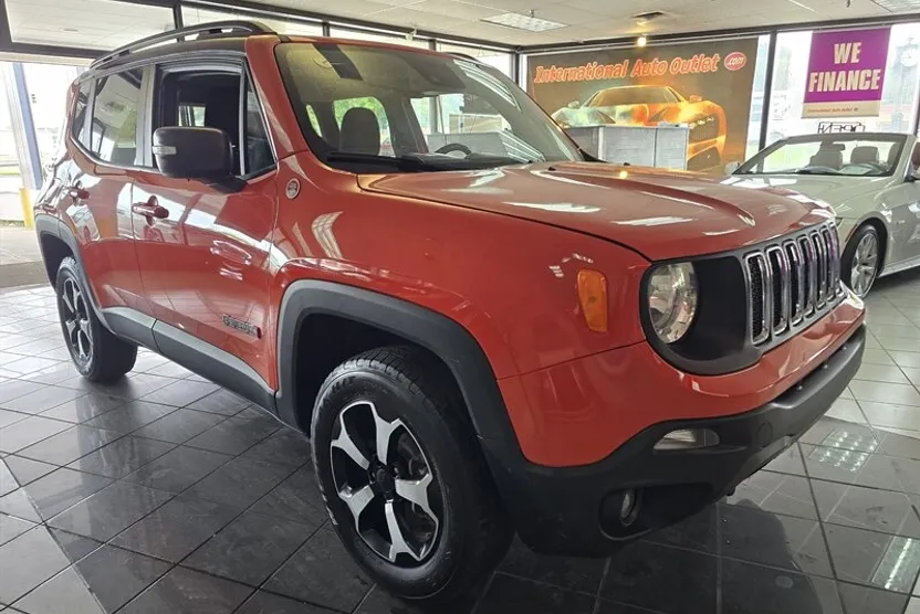 2021 Jeep Renegade Trailhawk photo 1