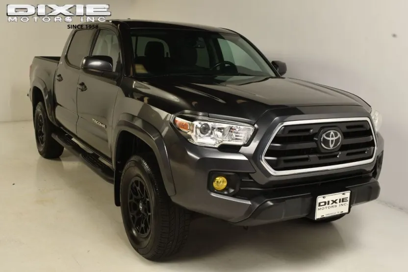 2019 Toyota Tacoma SR5 Double Cab V6 photo 1
