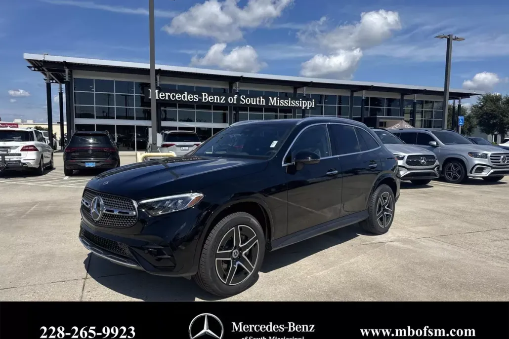 2026 Mercedes Benz GLC 300 4MATIC photo 1