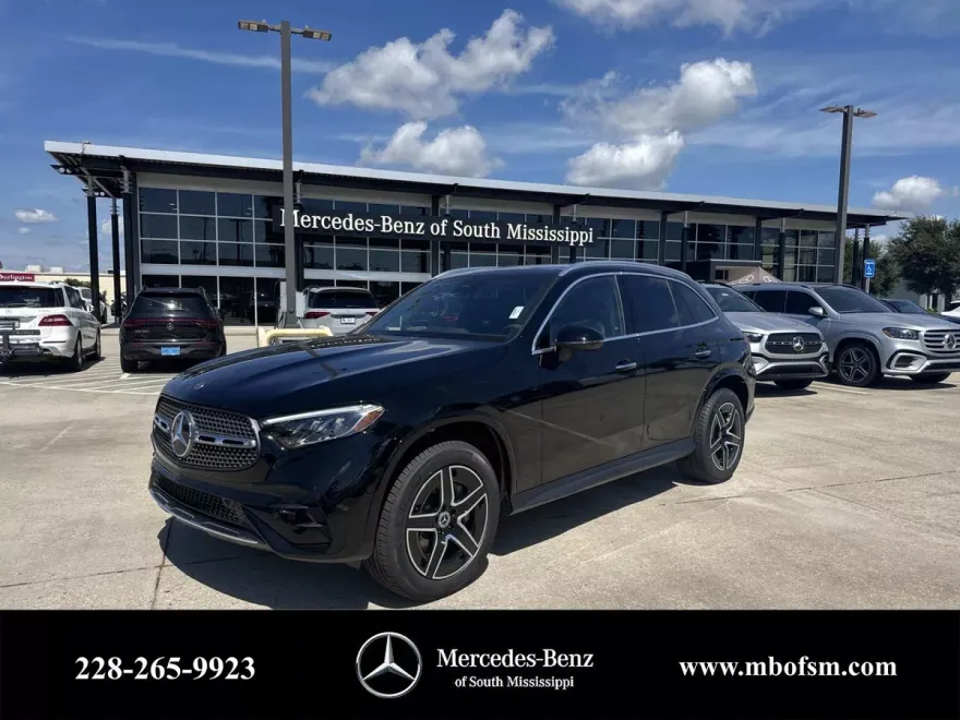 2026 Mercedes Benz GLC 300 4MATIC photo 1