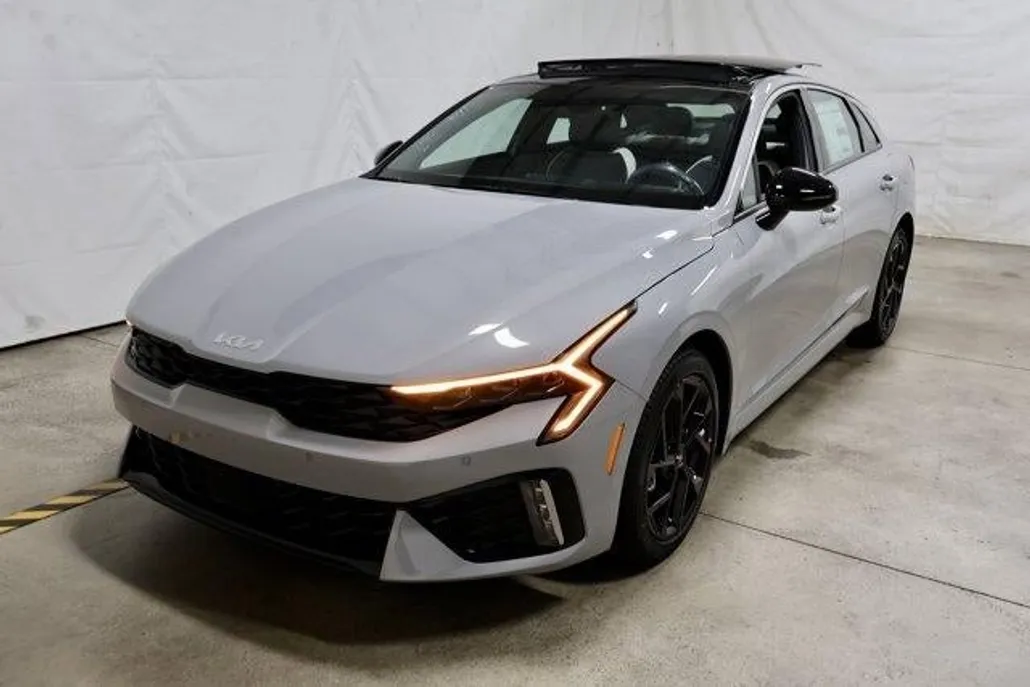 2026 Kia K5 GT-Line photo 1