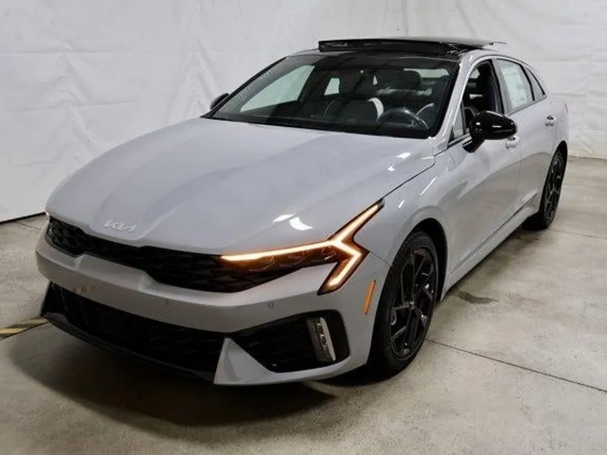 2026 Kia K5 GT-Line photo 1