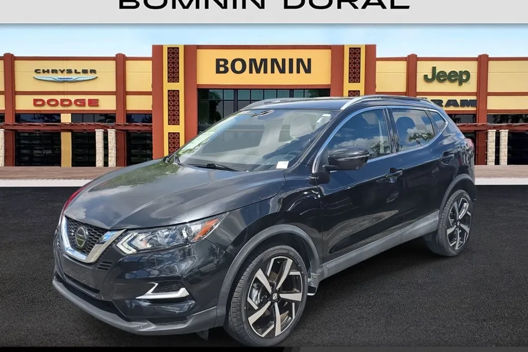 2020 Nissan Rogue Sport SL photo 1