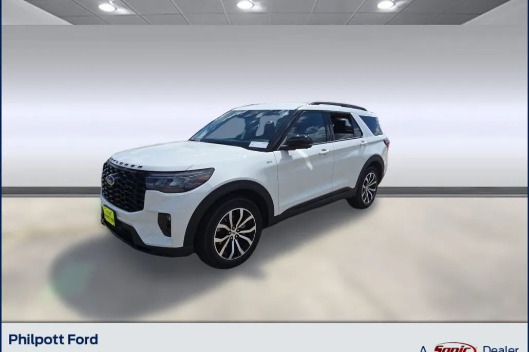 2025 Ford Explorer ST-Line photo 1