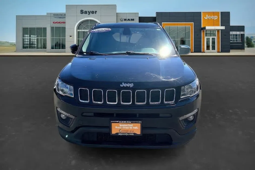 2021 Jeep Compass Latitude photo 1