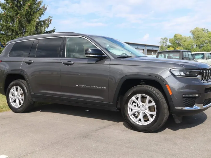 2021 Jeep Grand Cherokee Limited photo 1