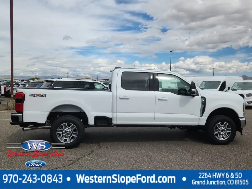 2026 Ford F-250 Lariat photo 1