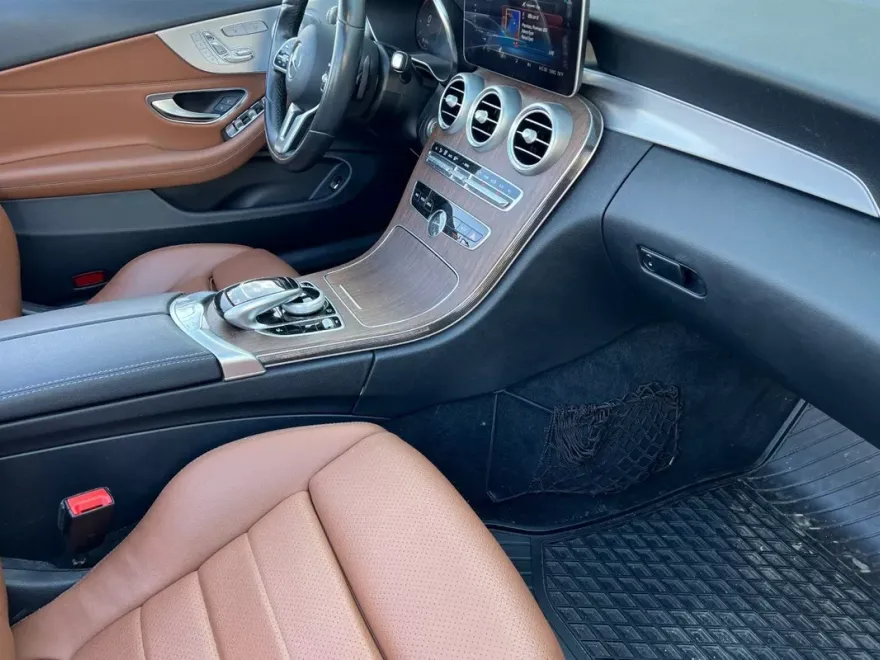 2020 Mercedes Benz C 300 photo 16