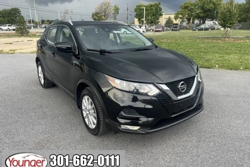 2020 Nissan Rogue Sport SV photo 1