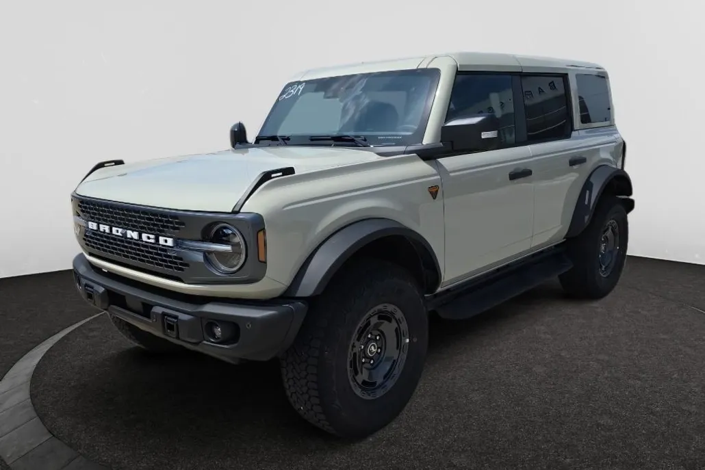 2025 Ford Bronco Badlands photo 1