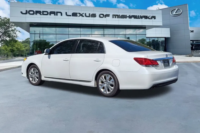 2011 Toyota Avalon Base photo 1