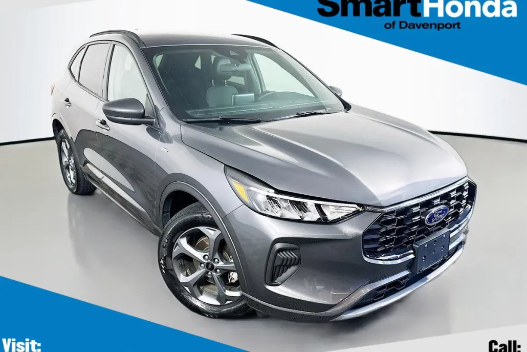 2022 Ford Escape SEL photo 1