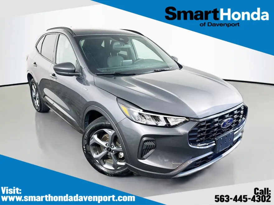 2022 Ford Escape SEL photo 1