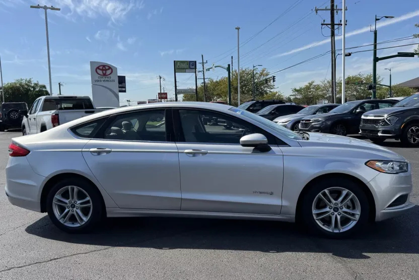 2018 Ford Fusion Hybrid S photo 1