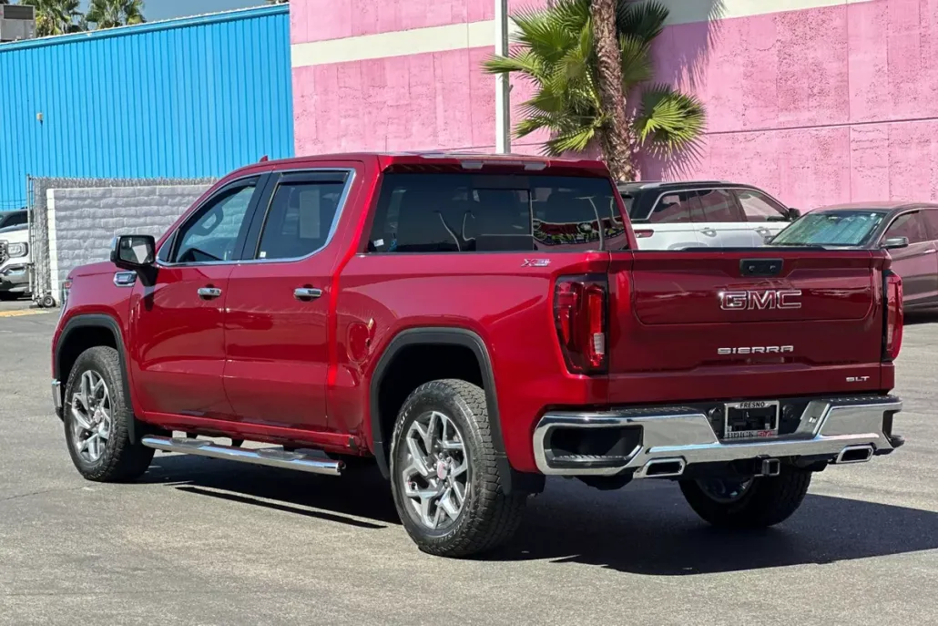 2023 Gmc Sierra SLT photo 1