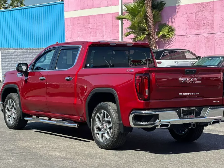 2023 Gmc Sierra SLT photo 1
