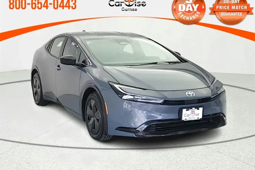 2024 Toyota Prius LE photo 1