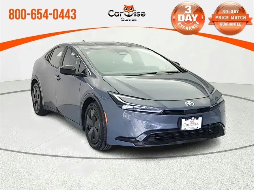 2024 Toyota Prius LE photo 1