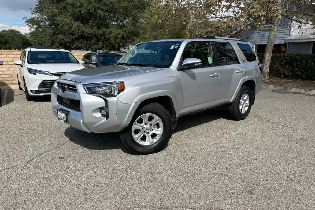 2022 Toyota 4Runner SR5 Premium photo 1