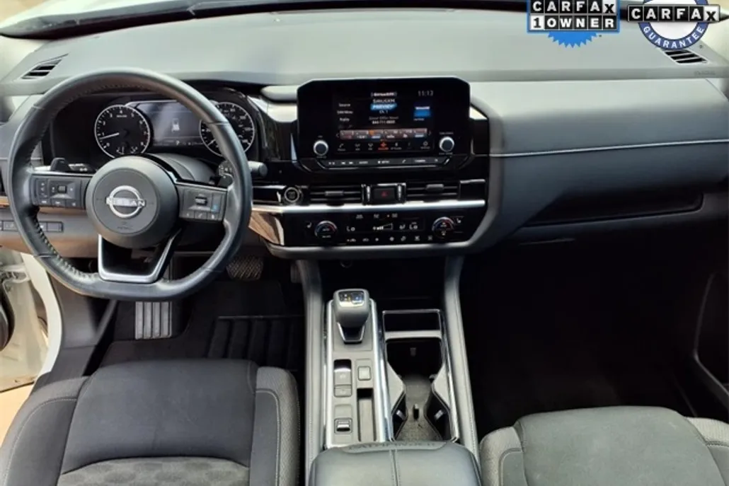 2022 Nissan Pathfinder SV photo 1