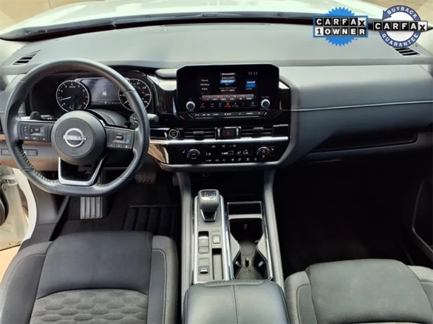 2022 Nissan Pathfinder SV photo 1
