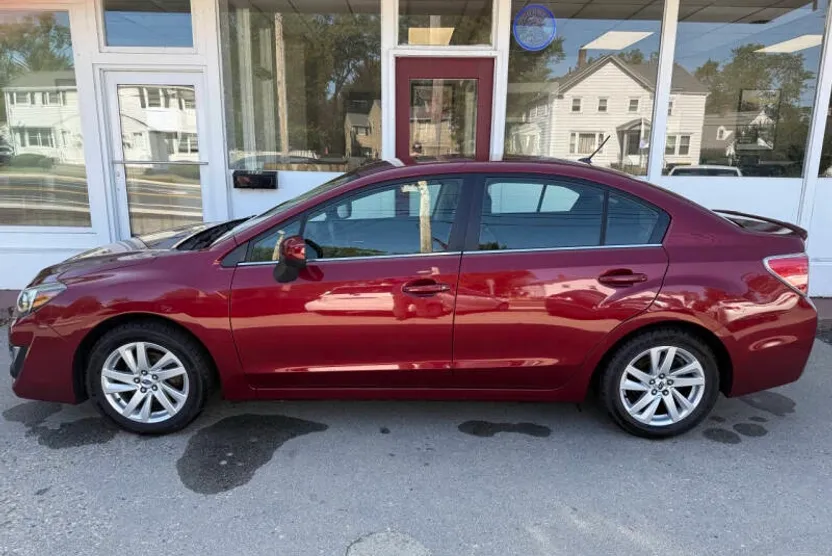 2016 Subaru Impreza 2.0i Premium photo 1