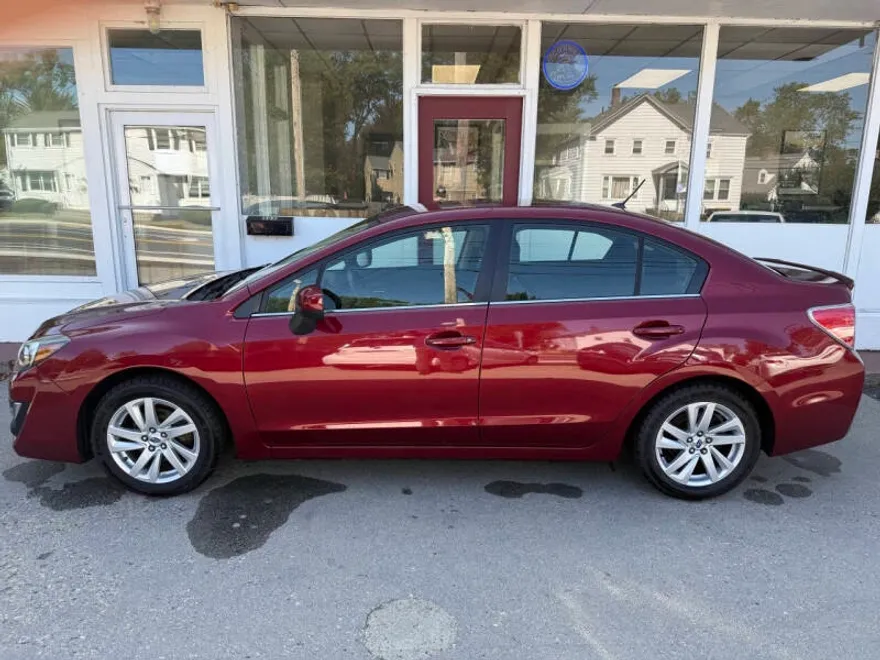 2016 Subaru Impreza 2.0i Premium photo 1