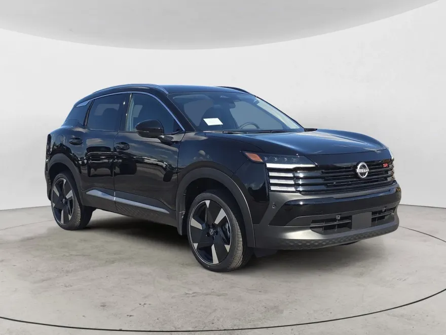 2026 Nissan Kicks SR photo 1